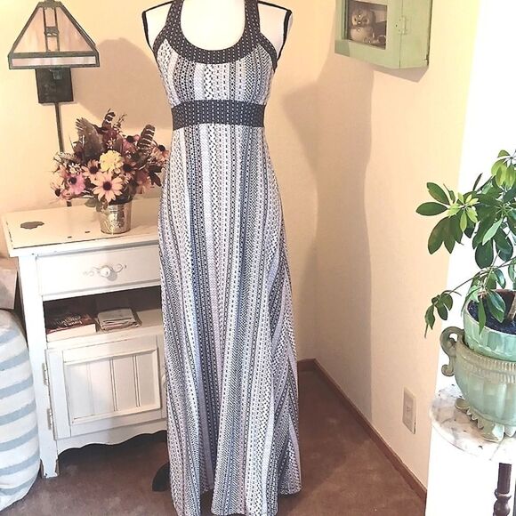 Prana Athleisure Maxi Dress - Picture 2 of 13